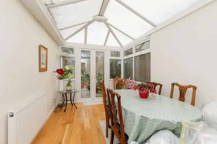 4 Bed Family Home Near River Avon