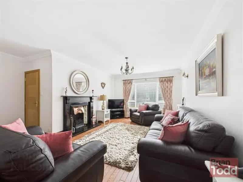 Extended Bungalow 3 Beds Ensuite Sunroom Garage Gardens