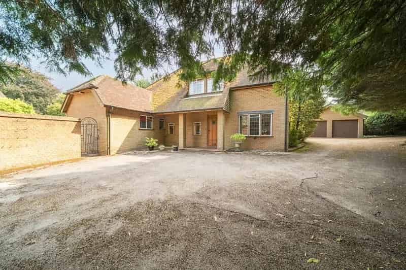 3 Bedroom Detached House for Sale Great Missenden