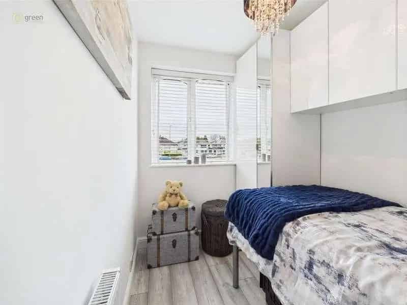 3 Bed House for Sale Comfortable Living Spacious Family Home