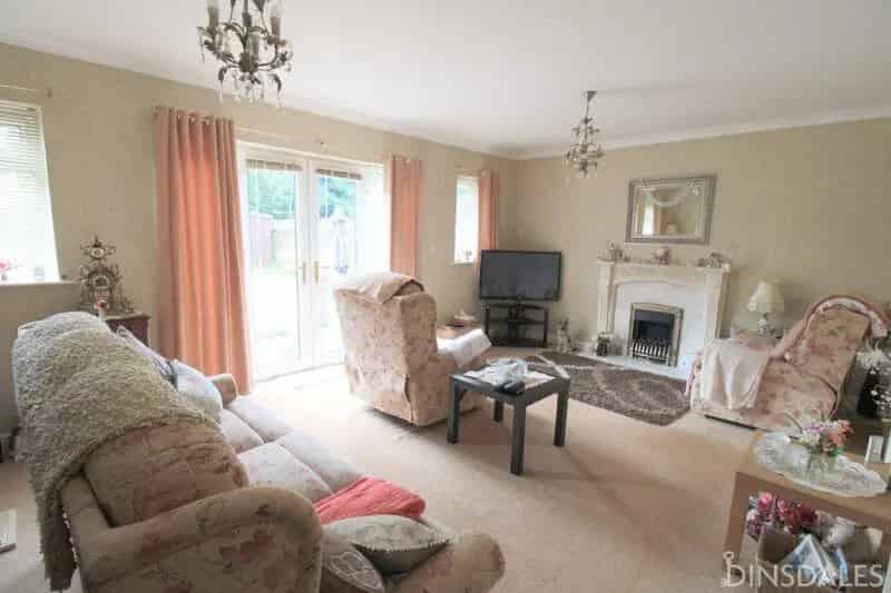 3 Bedroom Detached House for Sale Queensbury