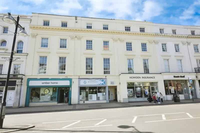 Two Double Bedroom Apartment Leamington Spa Town Centre