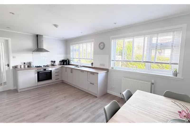 3 Bed Detached Bungalow with 2 Reception Rooms