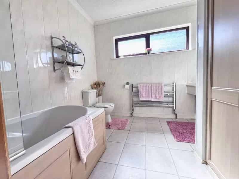 4 Bed Detached House for Sale