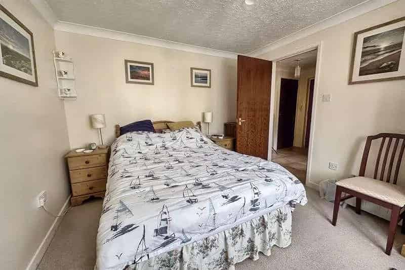 1 bed flat for sale