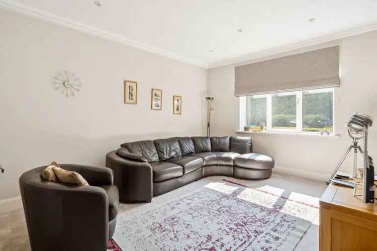 5 Bedroom Detached House for Sale in Cobham