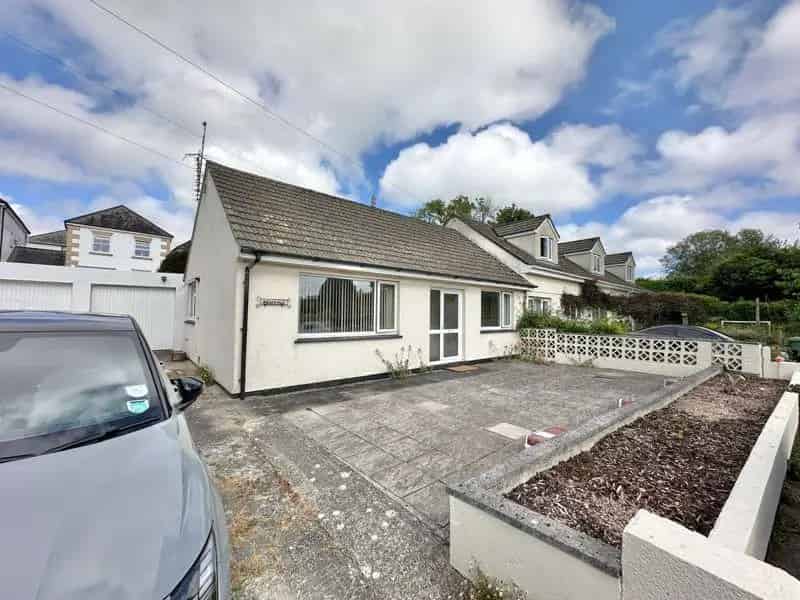 2 Bedroom Semi Detached Bungalow for Sale in Truro