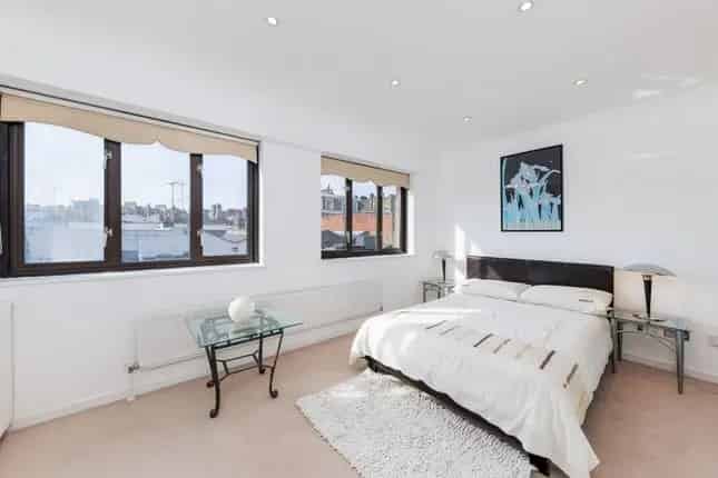 3-Bedroom House for Sale Kenway Village London SW5