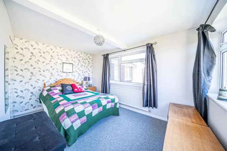 4 Bed Detached House For Sale