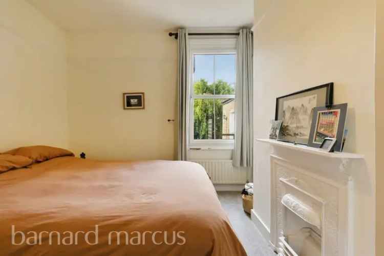 3 Bed House Near Turnham Green - Garden & Fireplace