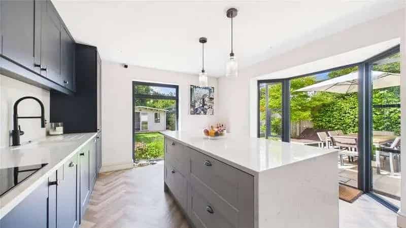 4 Bed Detached House for Sale
