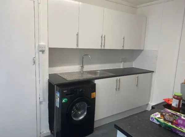 Flat For Rent in London, England