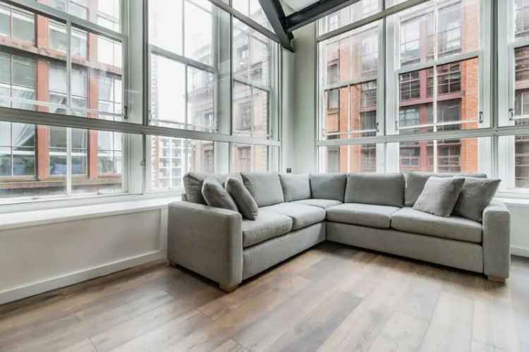 2 Bedroom Flat for Sale Manchester M1 - Newly Renovated Apartment