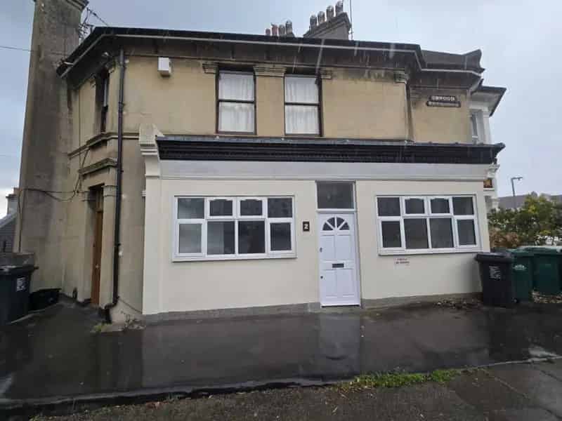 Newly Refurbished Studio Flat in Brighton's Preston Park