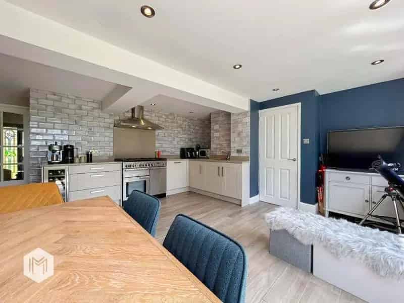 3 Bed House for Sale Lostock - Spacious Family Home with Stunning Views