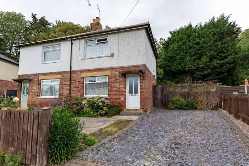 Two Bedroom Semi Detached House Yeadon