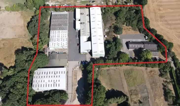 Light Industrial Warehouses and Office Fowlmere Cambridgeshire