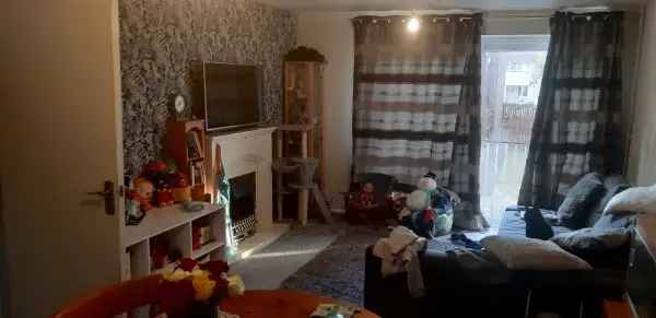 Flat For Rent in Gosport, England