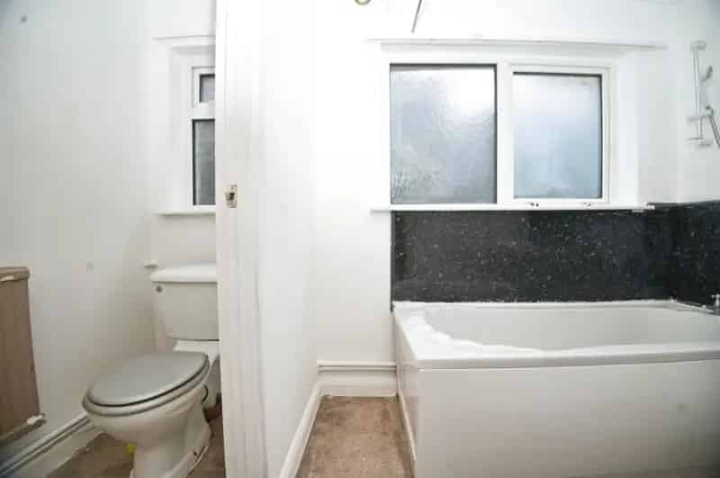 3 Bedroom Terraced House Near Amenities and Transport Links