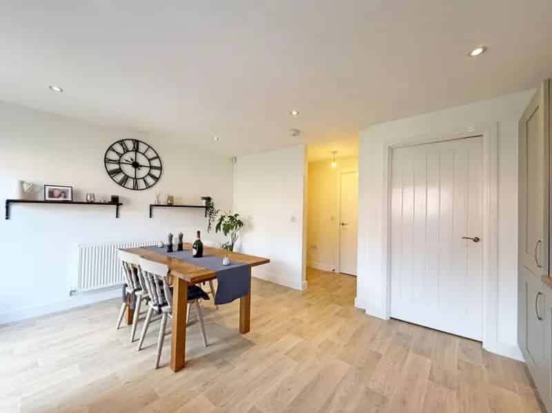 3 Bed Detached House For Sale