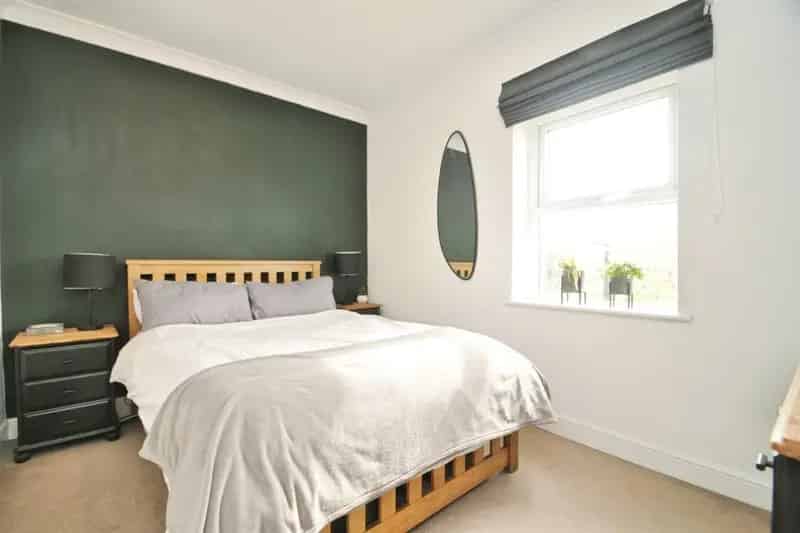 Mid Terrace Home Near Harrogate Town Centre