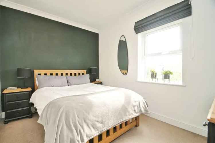 Mid Terrace Home Near Harrogate Town Centre
