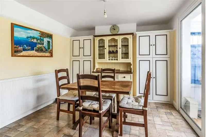 4 Bed House for Sale in Cheam