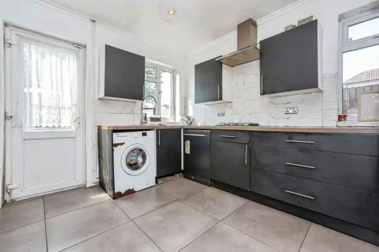 Four Bedroom Semi Detached House Large Garden North Grays