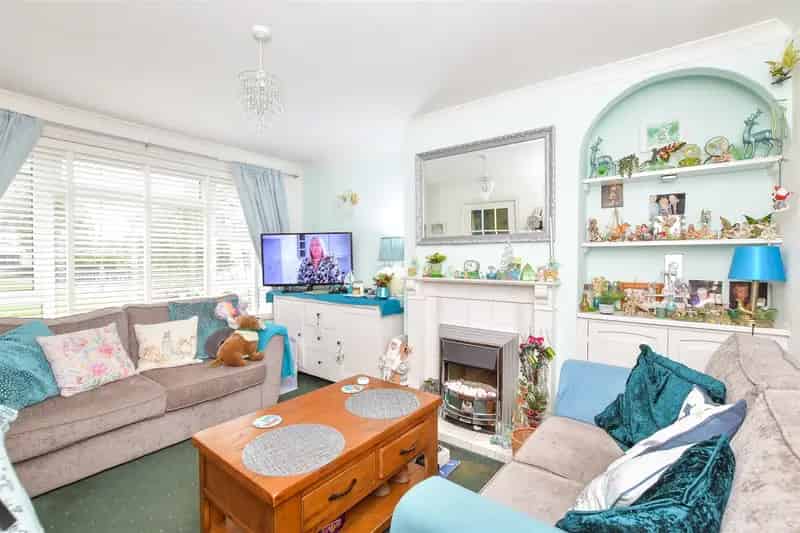 3 Bedroom Semi Detached House For Sale Near Seafront