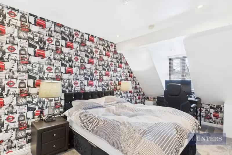 3 Bed Semi-Detached House for Sale