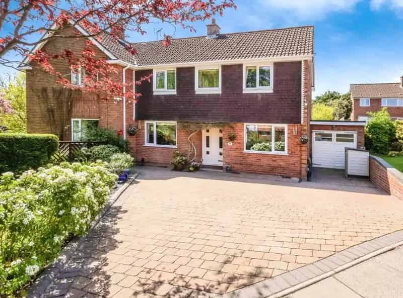 3 Bedroom Semi Detached House for Sale Bournville