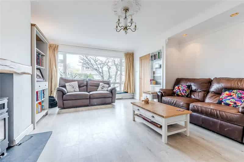 5 Bedroom 3 Storey Semi Detached House Horsforth