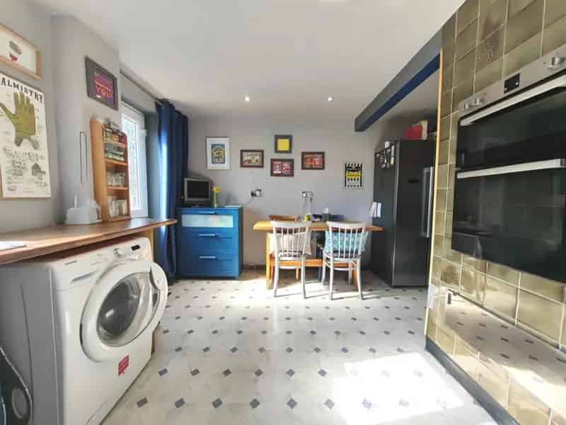 Spacious 3-Bedroom House Near The Lexicon Bracknell