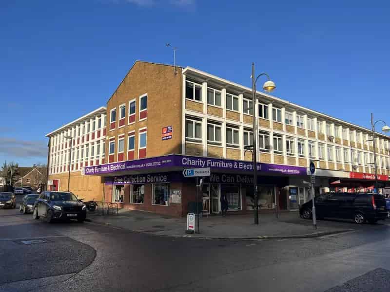 Commercial Premises to Let Crawley Town Centre Office Suite