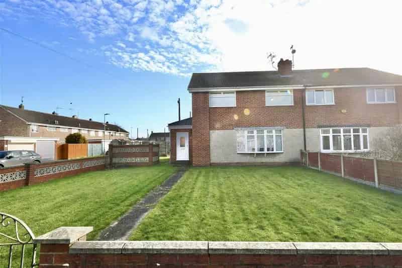 4 Bedroom Semi-Detached House for Sale