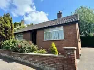 Charming Bungalow Recently Renovated Two Double Bedrooms Modern Shower Room