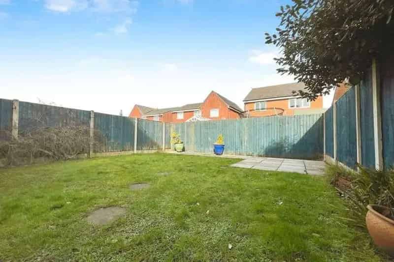 3 Bedroom Family Home For Sale Near Hall ITh Wood Station