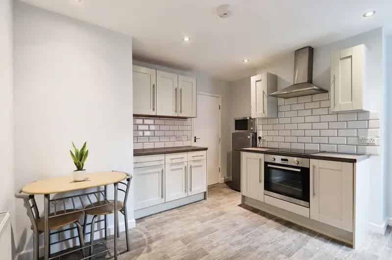 1 Bedroom Flat to Rent Sheffield S8 - Modern Apartment near Millhouses