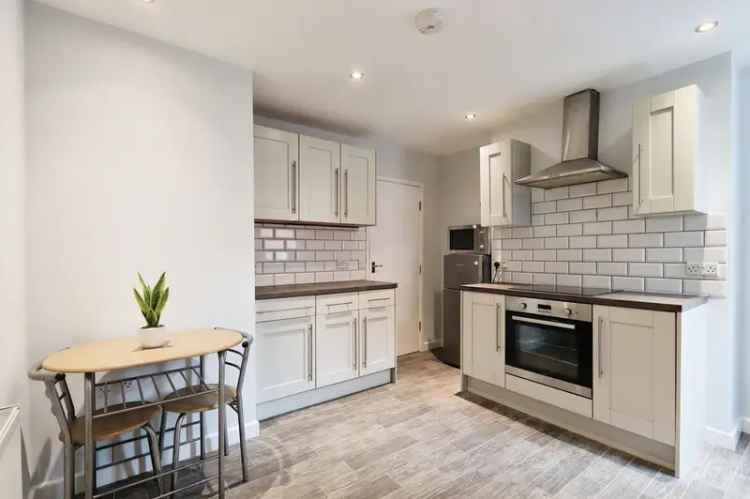 1 Bedroom Flat to Rent Sheffield S8 - Modern Apartment near Millhouses