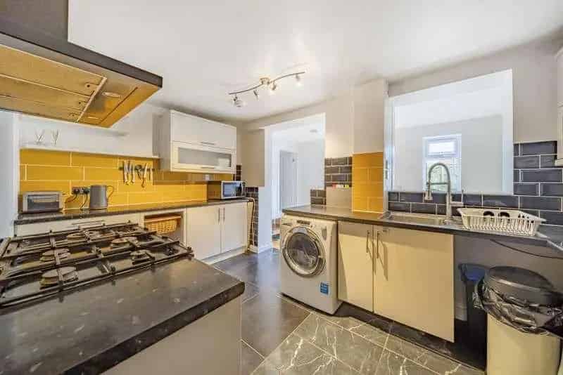2 Bed Flat for Sale in Oxford