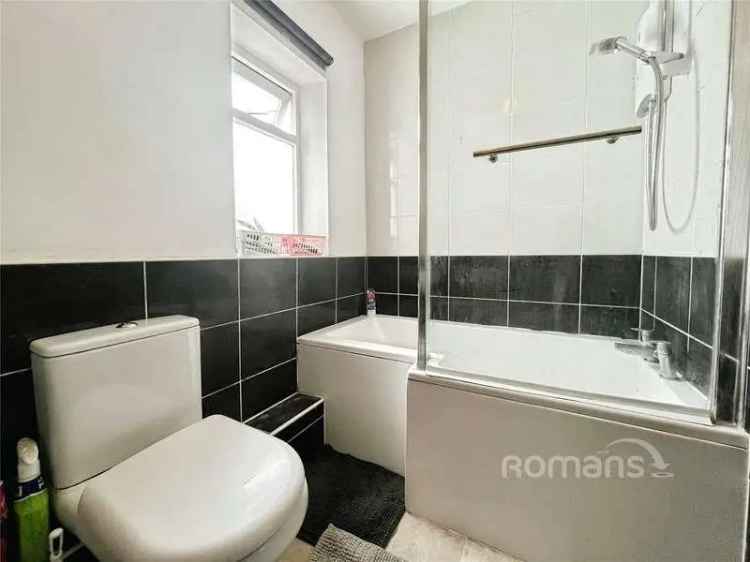2 Bed Flat for Sale Near Transport and Amenities