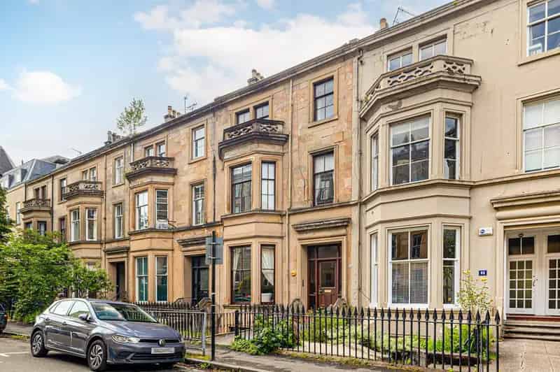 2 Bedroom Apartment for Sale in Glasgow West End