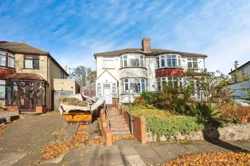 Three Bedroom Semi-Detached House Kingstanding