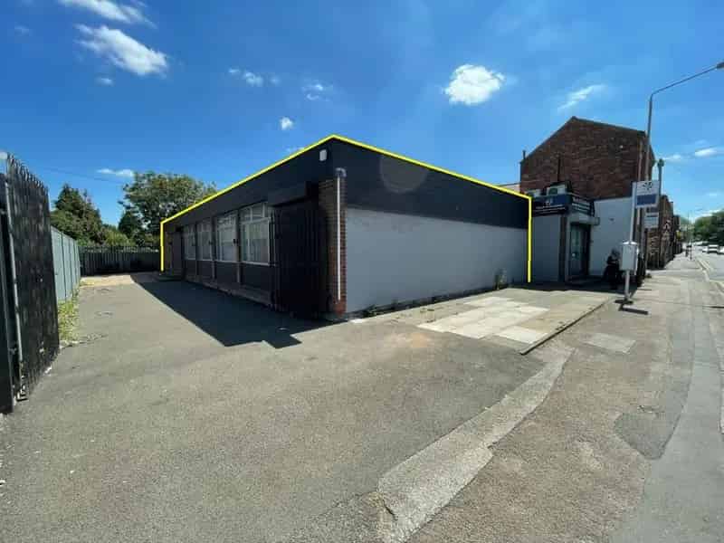 Semi-Detached Warehouse Unit with Modern Staff Accommodation and Ample Parking