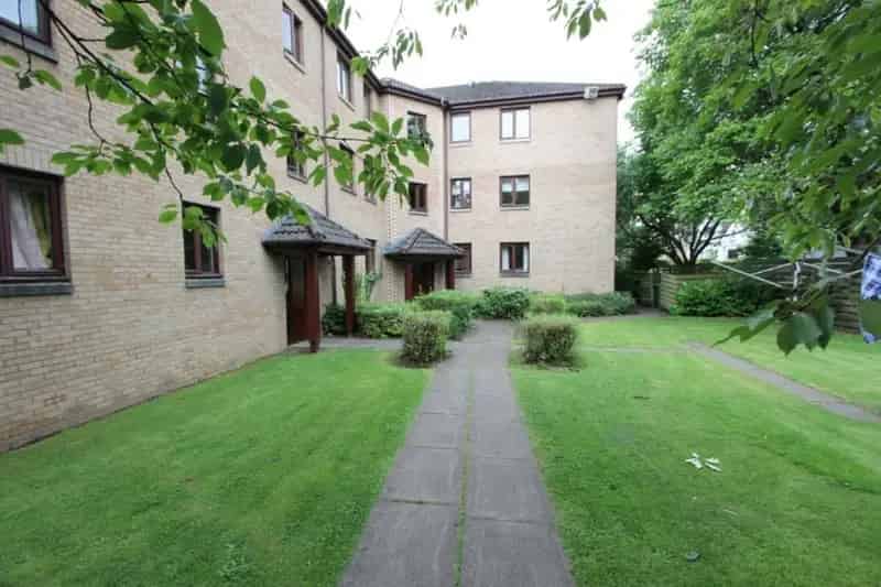 3 Bedroom Apartment to Rent Shawlands East Kilbride