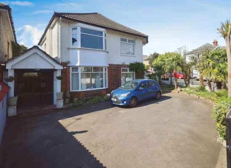 4 Bedroom Detached House for Sale in Charminster Bournemouth