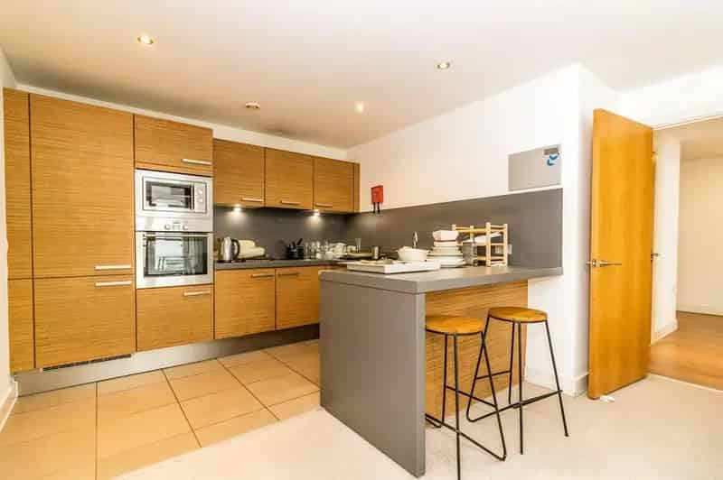 2 Bed Flat to Rent Manchester Green Quarter Secure Parking Balcony