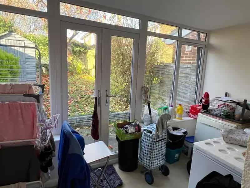3 Bedroom Terraced House Near Town Centre