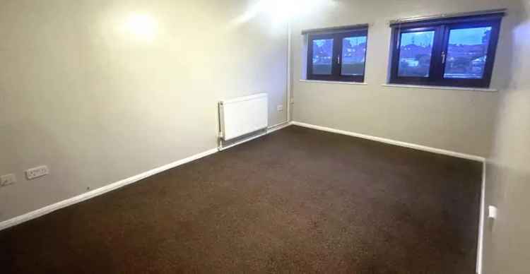 3 bedroom flat for sale