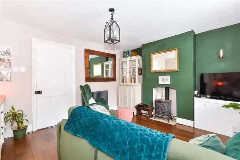 3 Bed End Terrace House For Sale